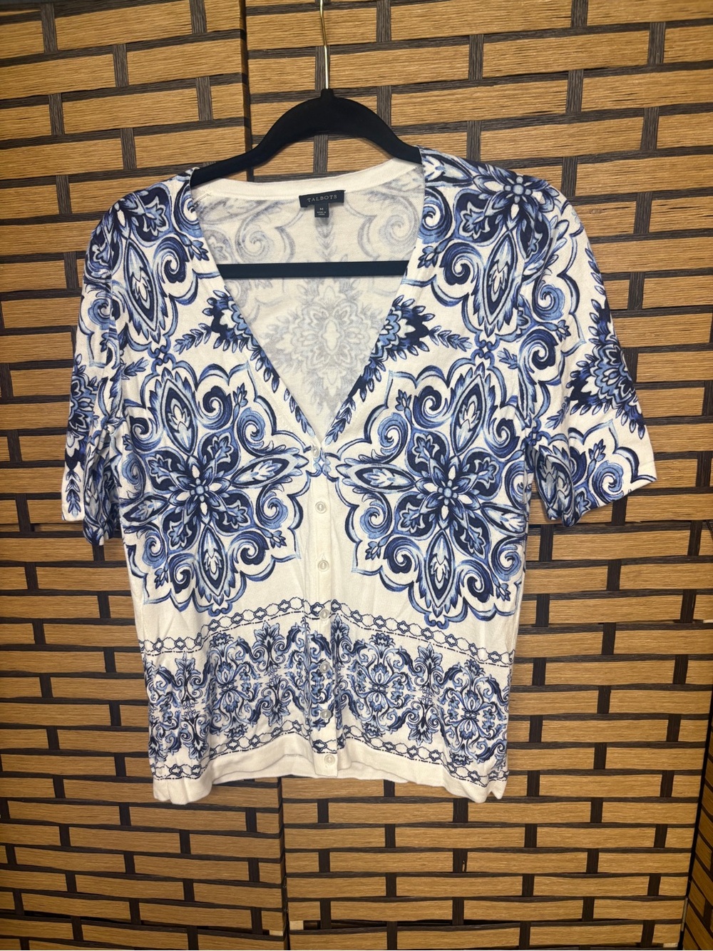 Talbots white and blue floral short sleeve button front cardigan size medium